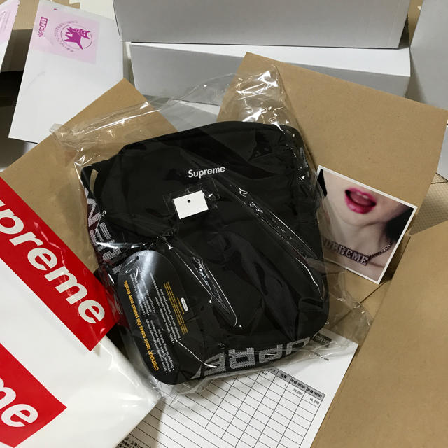 新品未使用SUPREME Shoulder Bag Black 黒 2018SSのサムネイル