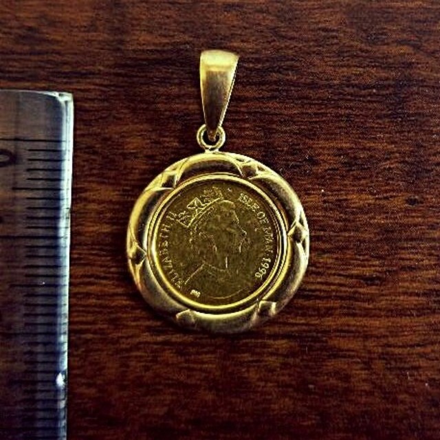 エリザベスネックレスペンダントトップk18マン島キャット金貨 レディースのアクセサリー(ネックレス)の商品写真