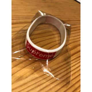 シュプリーム(Supreme)のSupremeシリコンバンド(ブレスレット)