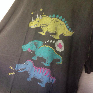 キャンディーストリッパー(Candy Stripper)の恐竜さんのビッグTシャツ♪(Tシャツ(半袖/袖なし))
