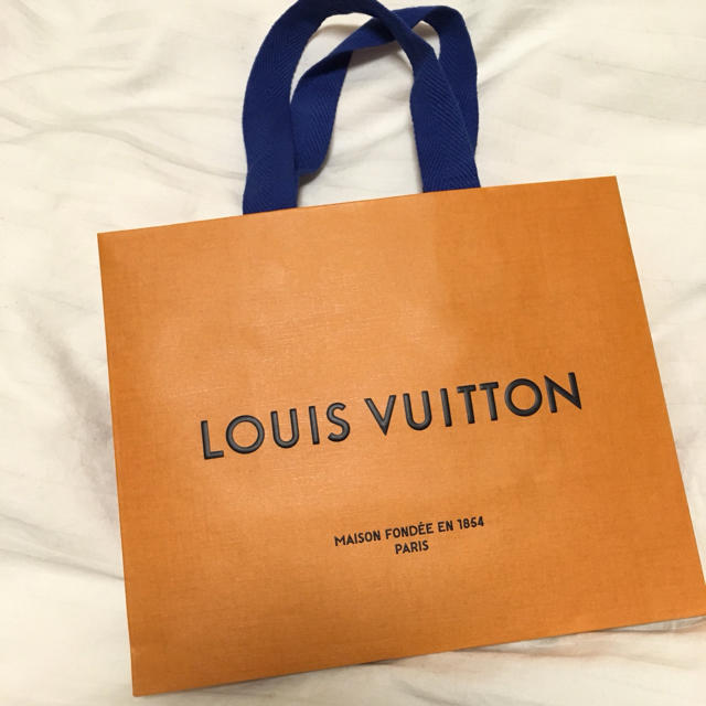 LOUIS VUITTON(ルイヴィトン)のヴィトン☆LOUIS VITTTON紙袋、布袋 レディースのバッグ(ショップ袋)の商品写真