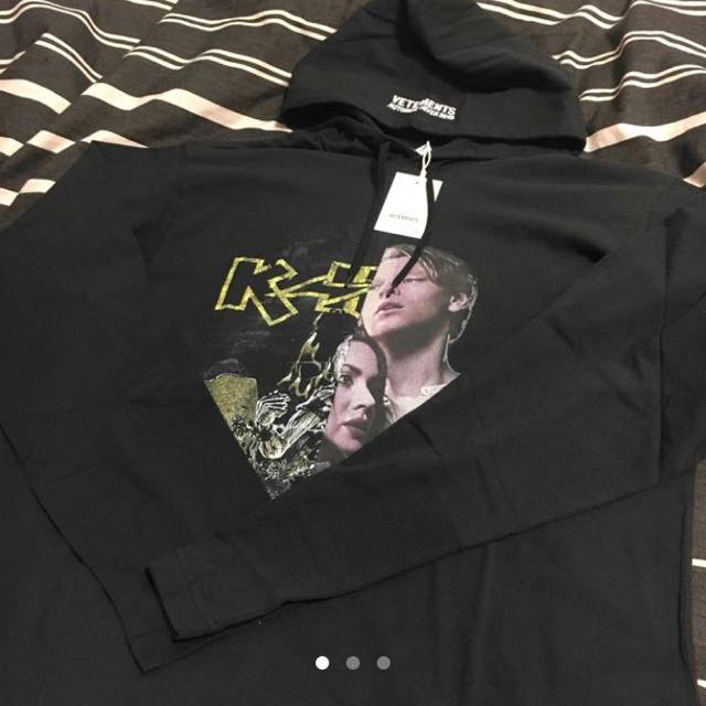 vetements パーカー vetements パーカー