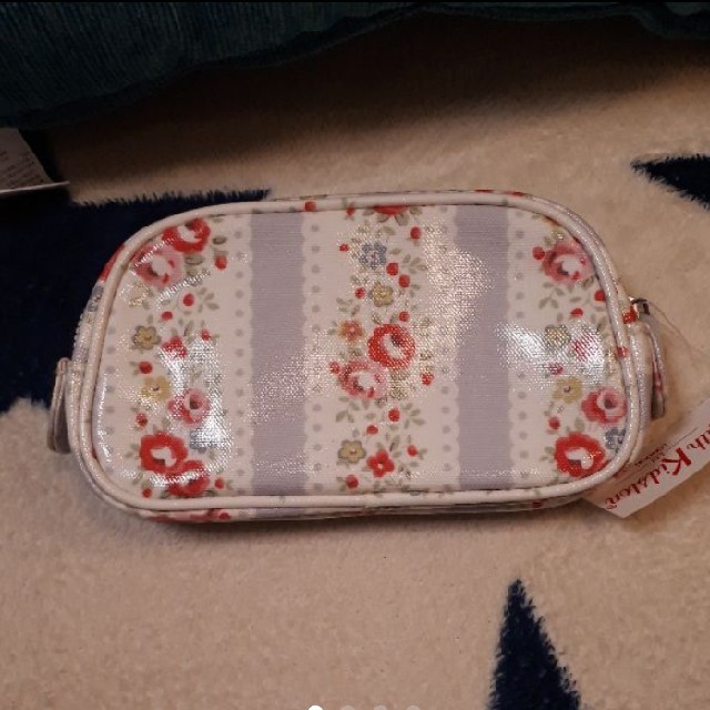 Cath Kidston(キャスキッドソン)のHIKARU様専用♡ミラー付き♡キャス・キッドソン メイクポーチ レディースのファッション小物(ポーチ)の商品写真