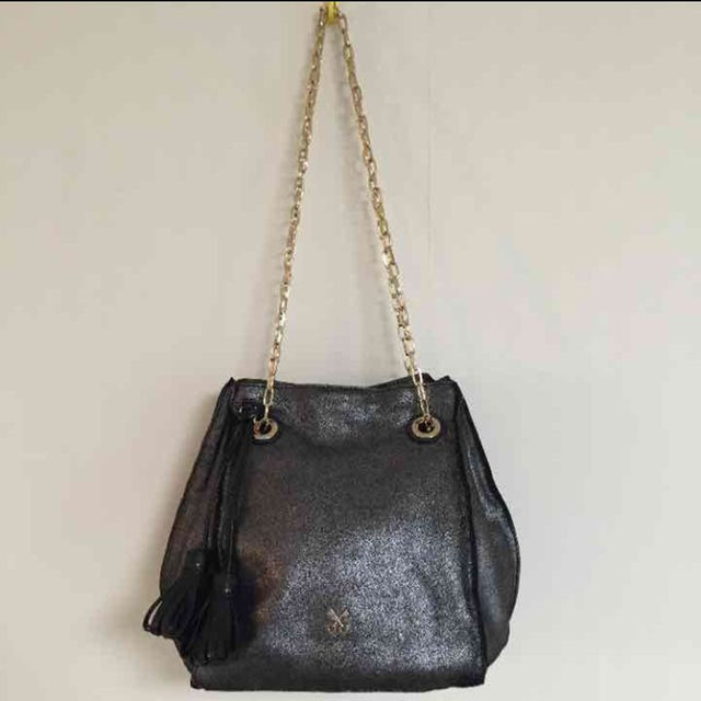 新品☆サザビー 定価3.5万 黒×シルバーの素敵なバッグハンドバッグ