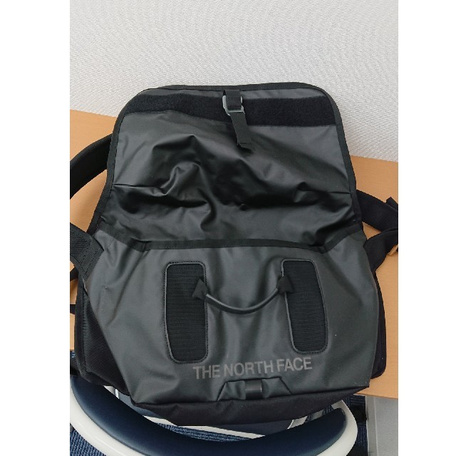 THE NORTH FACE(ザノースフェイス)の美品 THE NORTH FACE メッセンジャーバッグMN81456 ヘックス メンズのバッグ(メッセンジャーバッグ)の商品写真