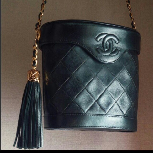 国内外の人気 - CHANEL シャネル マトラッセ ショルダー フリンジ