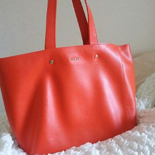 フルラ(Furla)のフルラ オレンジ トートバッグ(トートバッグ)