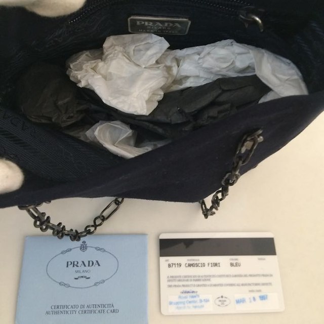 PRADA(プラダ)のPRADA  スウェードバッグ B7119  USED レディースのバッグ(ハンドバッグ)の商品写真