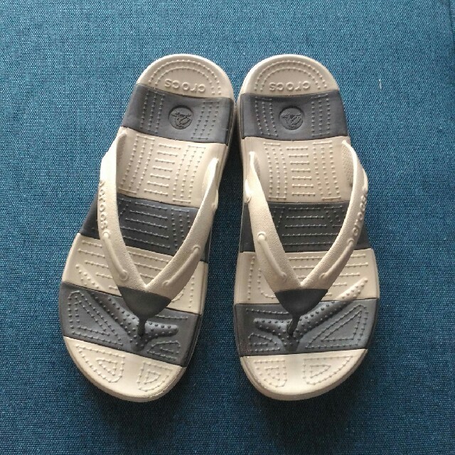 crocs(クロックス)のクロックス　ビーチサンダル（ビーチライン　フリップ）　W7 レディースの靴/シューズ(ビーチサンダル)の商品写真