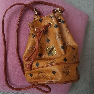 エムシーエム(MCM)のMCM　巾着バック(ショルダーバッグ)