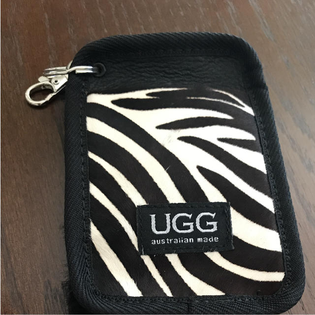 UGG(アグ)のUGGスマホ、ICケース スマホ/家電/カメラのスマホアクセサリー(iPhoneケース)の商品写真