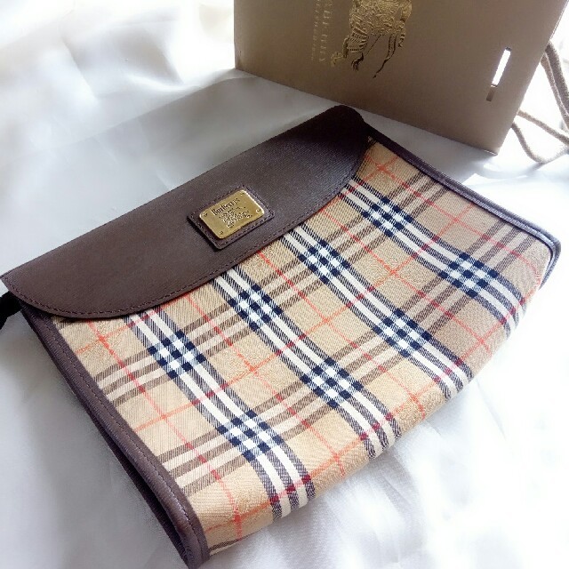 BURBERRY - BURBERRY クラッチバッグの通販 by さらだ*'s shop｜バーバリーならラクマ