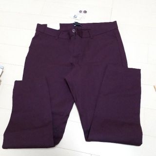 ギャップ(GAP)の新品。ズボンえんじいろ(チノパン)