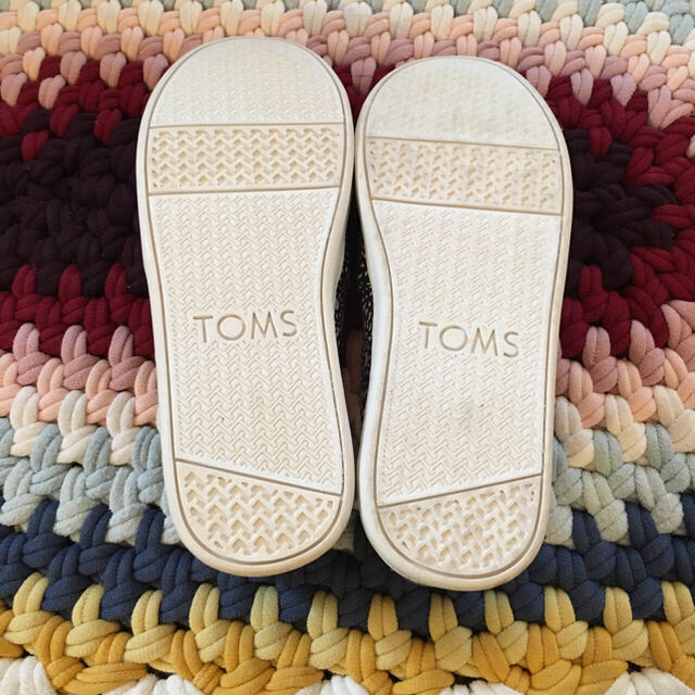 TOMS(トムズ)の【新品】TOMS KIDS shoes/US1-JP20cm キッズ/ベビー/マタニティのキッズ靴/シューズ(15cm~)(スニーカー)の商品写真