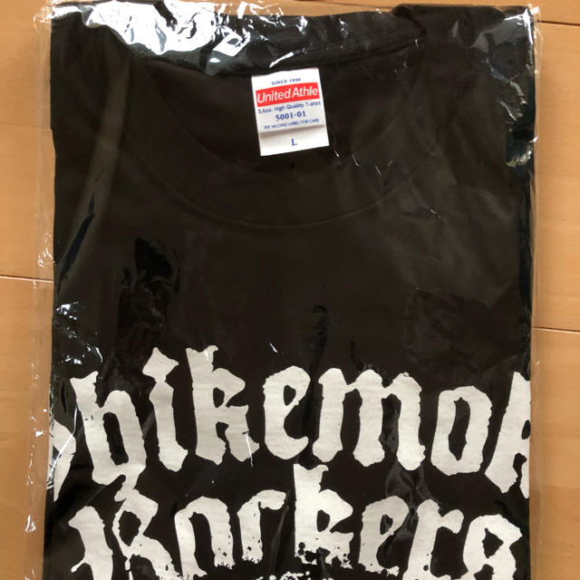 しけもくロッカーズ Tシャツ L 新品未使用の通販 by 【値下歓迎 しけもくロッカーズ Tシャツ L 新品未使用の通販 by 【値下歓迎