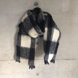 ドゥーズィエムクラス(DEUXIEME CLASSE)の美品◎チェックマフラー BLACK+WHITE(マフラー/ショール)