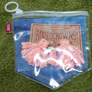 ロデオクラウンズ(RODEO CROWNS)の【新品未開封】RODEOCROWNS ビニールケース付き ボアファーピアス(ピアス)