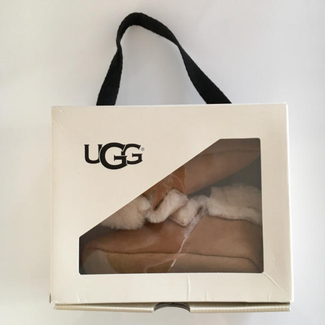 UGG(アグ)のUGG SOLVI アグ ソルビ US4/5(約12.5cm) キッズ/ベビー/マタニティのベビー靴/シューズ(~14cm)(ブーツ)の商品写真