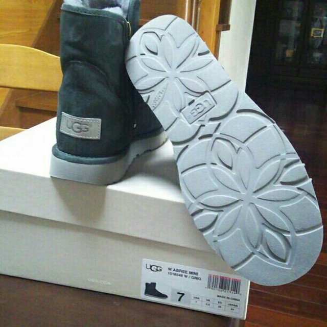 ugg  アブリーミニ　ABREE MINI ムートンブーツ