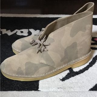 クラークス(Clarks)のclarks チャッカブーツ  迷彩(ブーツ)