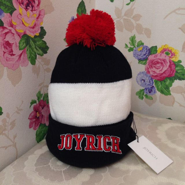 JOYRICH(ジョイリッチ)のJOYRICH ニット帽 新品 レディースの帽子(ニット帽/ビーニー)の商品写真