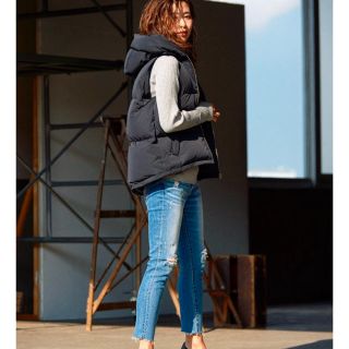 アズールバイマウジー(AZUL by moussy)のアズールのベストダウン専用出品です♡(ベスト/ジレ)