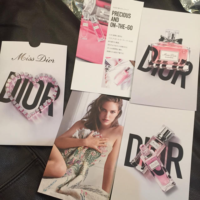 Christian Dior(クリスチャンディオール)のクリスチャン・ディオール DM ポストカード エンタメ/ホビーの声優グッズ(写真/ポストカード)の商品写真