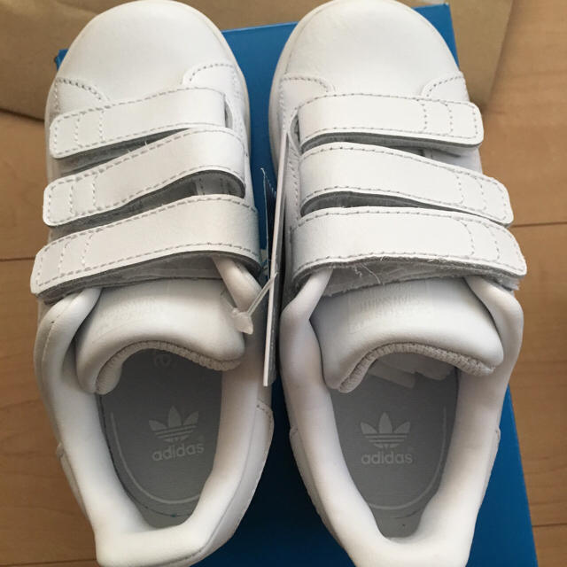 adidas(アディダス)のお取り置き❗️新品♡adidas スタンスミス 15cm キッズ/ベビー/マタニティのキッズ靴/シューズ(15cm~)(スニーカー)の商品写真