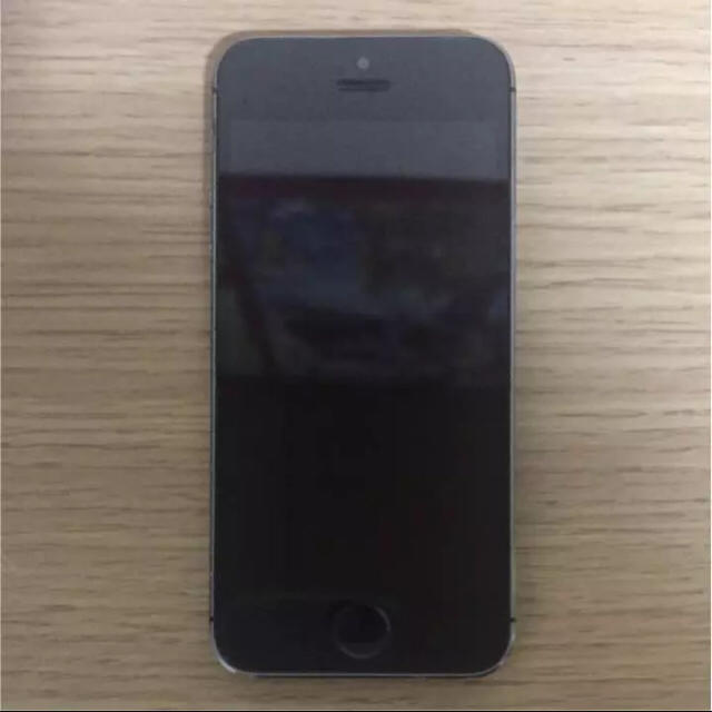 Apple(アップル)のiPhone5s 16GB docomo スペースグレー 送料無料 即日発送 スマホ/家電/カメラのスマートフォン/携帯電話(スマートフォン本体)の商品写真