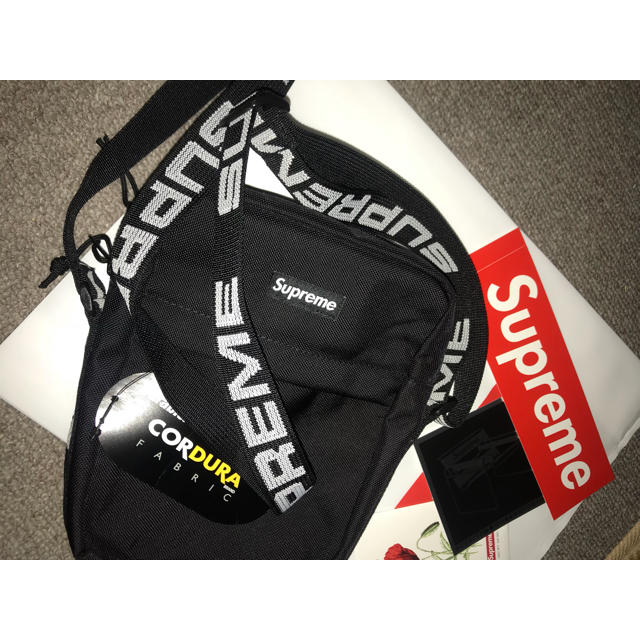 supreme 18ssショルダーバッグ