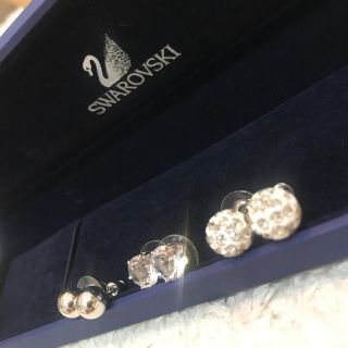 スワロフスキー(SWAROVSKI)の☆新品☆ ピアス3点セット(ピアス)