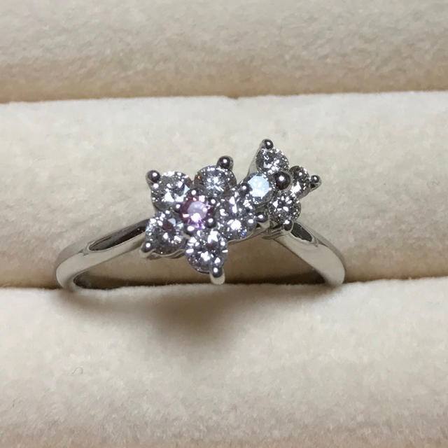 【yewky様専用】天然 ピンクダイヤモンド プラチナリング レディースのアクセサリー(リング(指輪))の商品写真