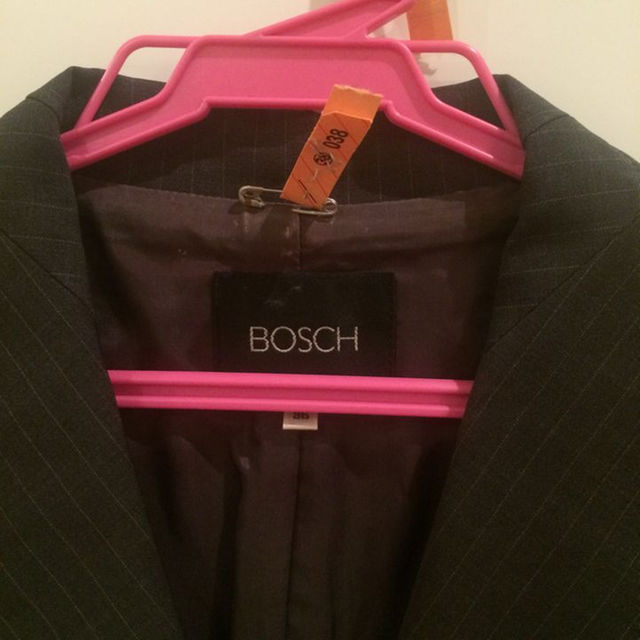 BOSCH(ボッシュ)のBOSCH グレーピンストライプジャケット レディースのジャケット/アウター(テーラードジャケット)の商品写真