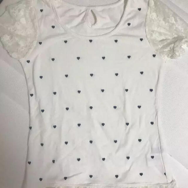 ハート形ドット フリルTシャツ レディースのトップス(Tシャツ(半袖/袖なし))の商品写真