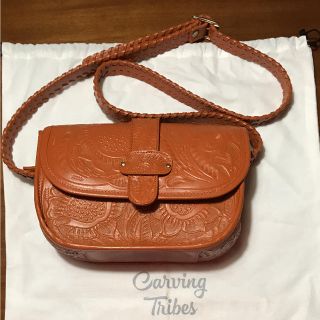 グレースコンチネンタル(GRACE CONTINENTAL)の値下げ！carving tribes ショルダー オレンジ(ショルダーバッグ)