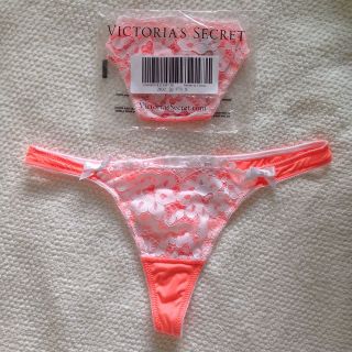 ヴィクトリアズシークレット(Victoria's Secret)のVictoria'sSecretネオンT(その他)