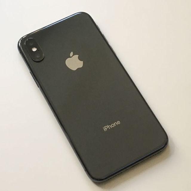 Apple(アップル)のiPhone X Space Gray 256 GB SIMフリー スマホ/家電/カメラのスマートフォン/携帯電話(スマートフォン本体)の商品写真