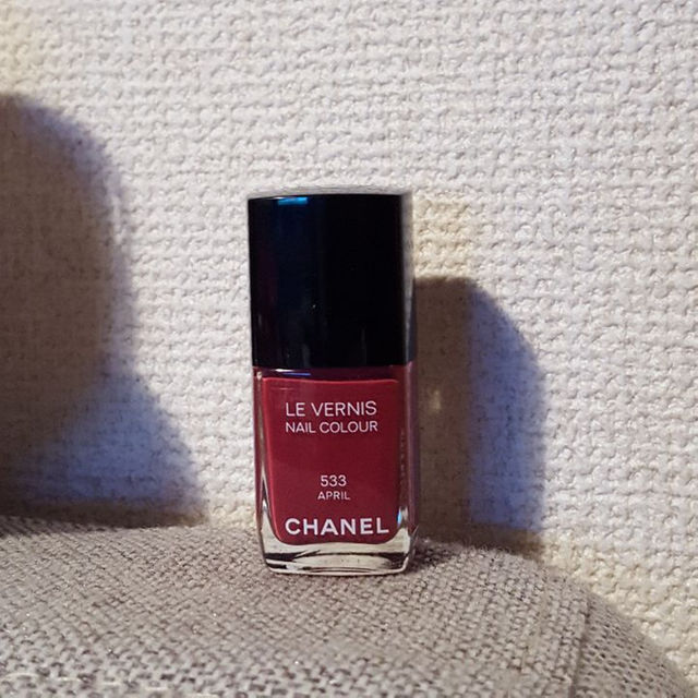 CHANEL(シャネル)のCHANEL　ネイル　533 コスメ/美容のネイル(その他)の商品写真