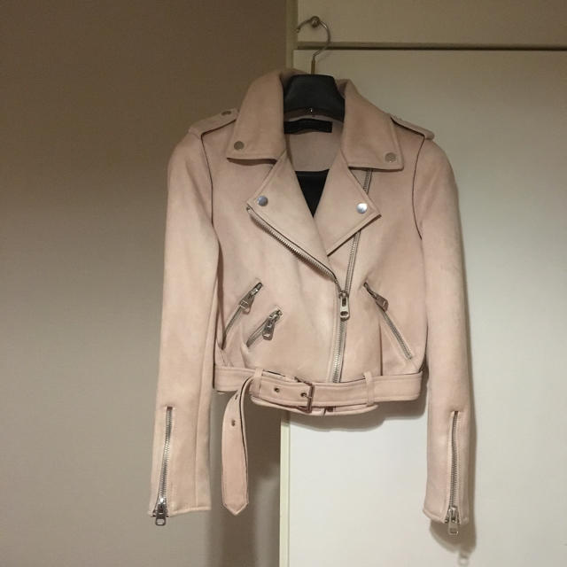 ZARA(ザラ)のZARA フェイクレザーライダースジャケット レディースのジャケット/アウター(ライダースジャケット)の商品写真