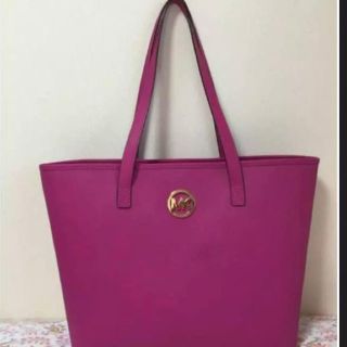 マイケルコース(Michael Kors)のMICHEAL KORS バック 最終値下げ。(ショルダーバッグ)