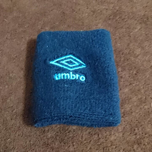 UMBRO(アンブロ)のリストバンド アンブロ スポーツ/アウトドアのスポーツ/アウトドア その他(その他)の商品写真