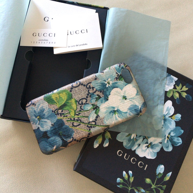 エルメス iPhone8 ケース 三つ折 | Gucci - 【GUCCI】iPhone 6、6sケース♡の通販 by miu's shop  3/31-4/13海外出張｜グッチならラクマ