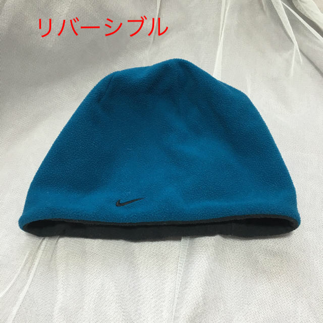 NIKE(ナイキ)の【にくきゅう様】フリース シバーシブル帽子【キッズ 53〜56㎝】 キッズ/ベビー/マタニティのこども用ファッション小物(帽子)の商品写真