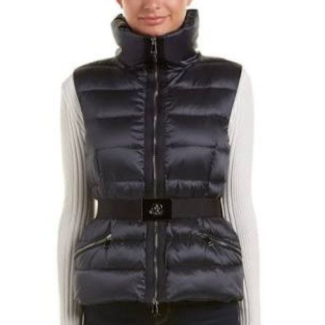 MONCLER(モンクレール)のチャコ様 MONCLER TAREG ダウンジレ ダウンベスト  size0 レディースのジャケット/アウター(ダウンベスト)の商品写真