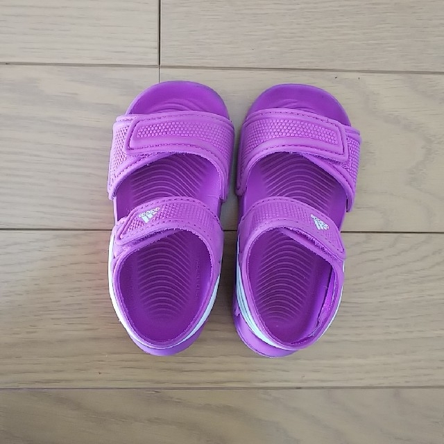 adidas(アディダス)の【もずく様専用】アディダス サンダル 紫 14センチ キッズ/ベビー/マタニティのベビー靴/シューズ(~14cm)(サンダル)の商品写真