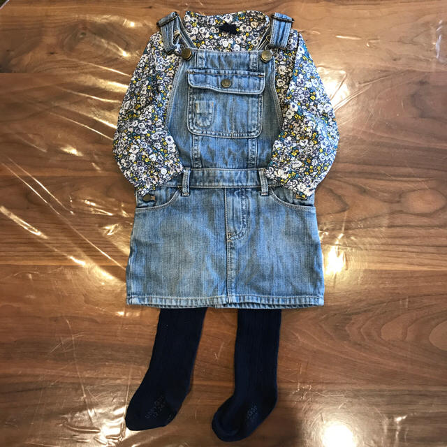 babyGAP(ベビーギャップ)のギャップ  小花柄 春 シャツ 80センチ キッズ/ベビー/マタニティのベビー服(~85cm)(シャツ/カットソー)の商品写真