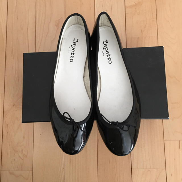 repetto(レペット)のレペットエナメルバレーシューズ レディースの靴/シューズ(バレエシューズ)の商品写真