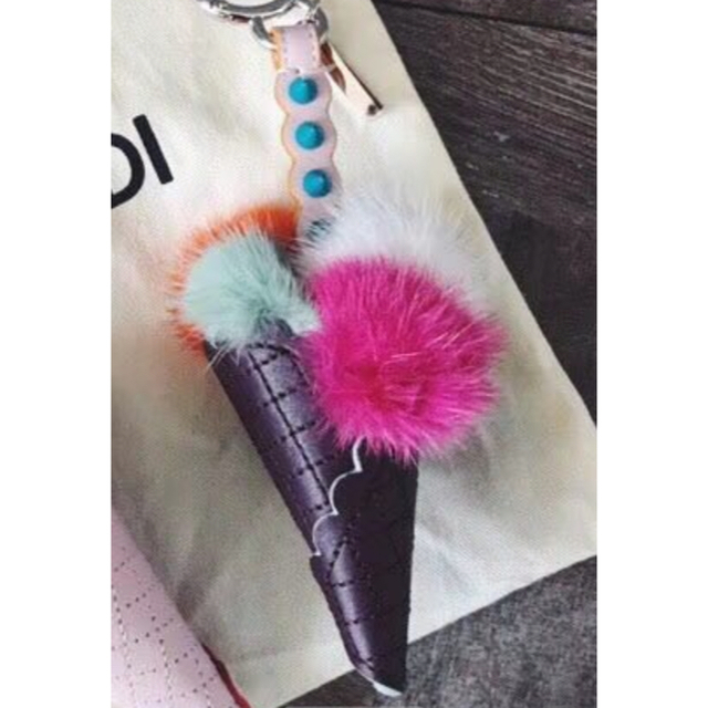 超安い】 FENDI 専用ページ❣️新品タク付き❣️正規FENDIバッグ