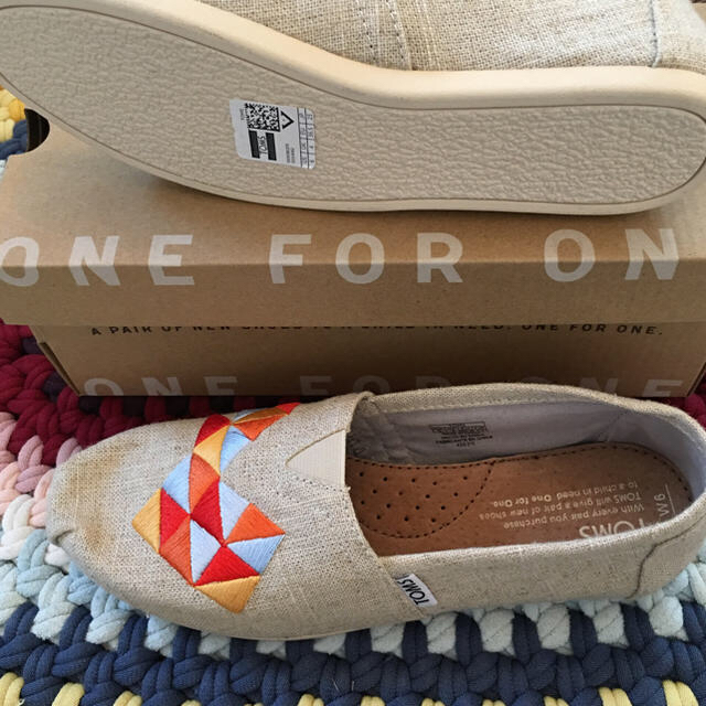 TOMS(トムズ)の【新品】TOMS Women's shoes /US6-JP23cm レディースの靴/シューズ(スニーカー)の商品写真