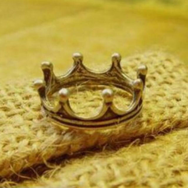 新品 王冠リング レディースのアクセサリー(リング(指輪))の商品写真